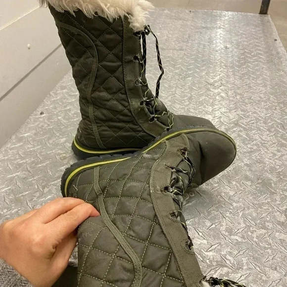 Sorel  boots - Picture 4 of 6